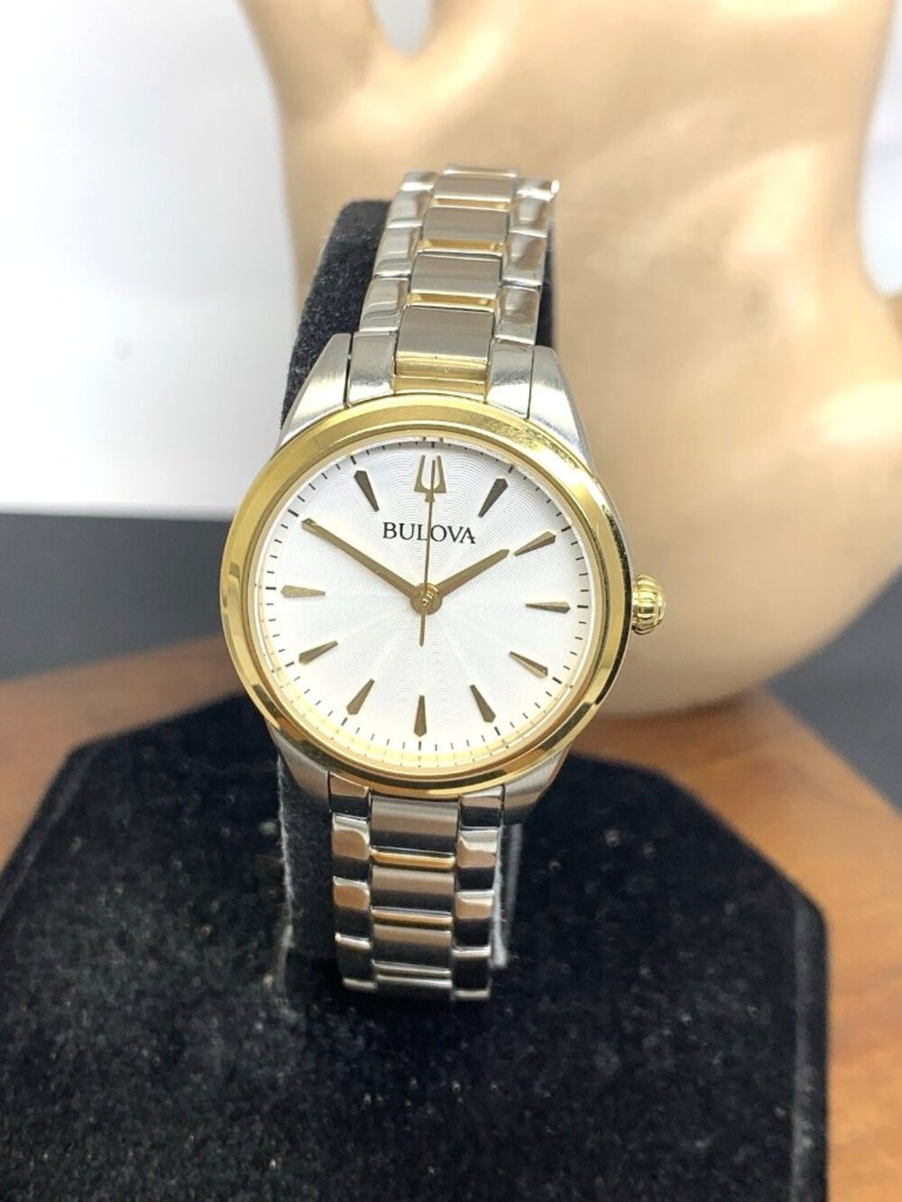 Bulova Women's Watch 98L277 Quartz Silver Dial Two Tone Stainless Steel 28mm